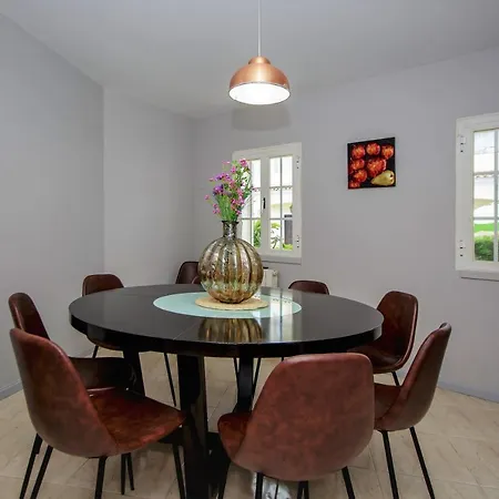 Ventura Marina Αλμπουφέιρα