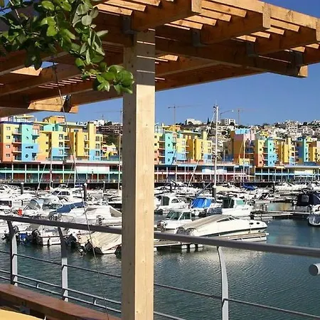 فيلة Ventura Marina